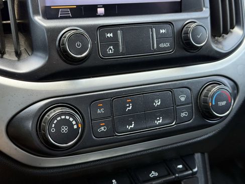 Used 2019 Chevrolet Colorado LT AWD/4WD image 20