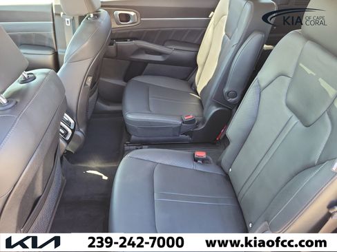 Certified 2025 Kia Sorento SX AWD/4WD image 12