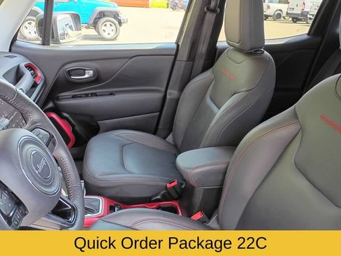 Used 2022 Jeep Renegade Trailhawk AWD/4WD image 12