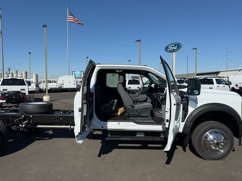 New 2026 Ford F550 4x4 Supercab Super Duty image 14