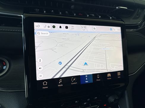 Used 2024 Jeep Grand Cherokee Overland w/ Trailer Tow Package image 23