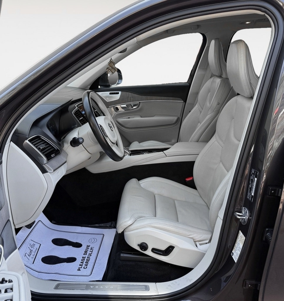 Used 2023 Volvo XC90 B6 Ultimate w/ Protection Package AWD/4WD image 12
