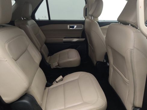 Used 2021 Ford Explorer Limited w/ Equipment Group 301A image 19