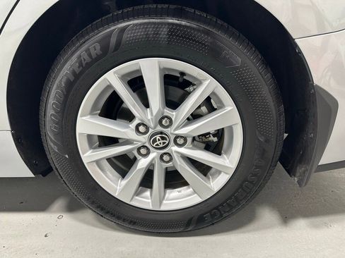 Used 2025 Toyota Camry LE image 64