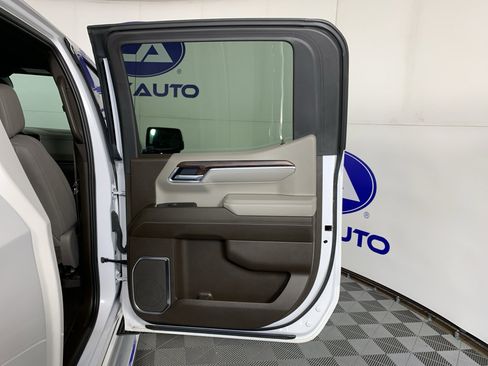 Used 2025 GMC Sierra 1500 SLT w/ SLT Convenience Package image 37