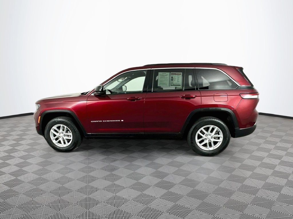 Certified 2024 Jeep Grand Cherokee Laredo X w/ Luxury Tech Group I AWD/4WD image 7