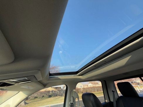 Used 2017 RAM 1500 Laramie w/ Convenience Group image 15