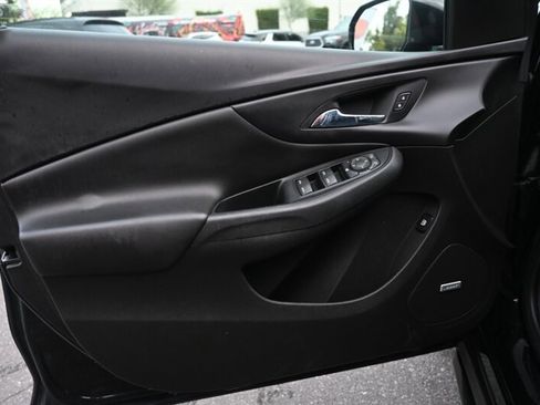 Used 2018 Chevrolet Volt LT w/ Comfort Package image 18