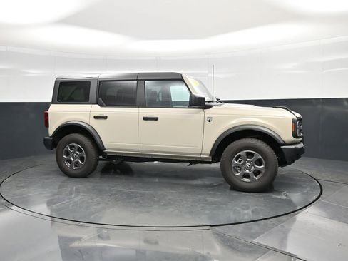 Used 2025 Ford Bronco Big Bend image 3