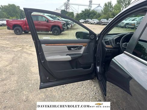 Used 2018 Honda CR-V Touring image 9