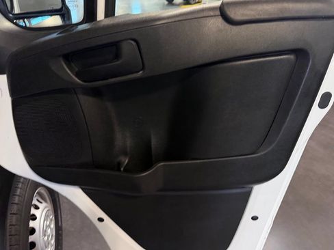 Used 2024 RAM ProMaster 2500 w/ Convenience Group FWD image 26