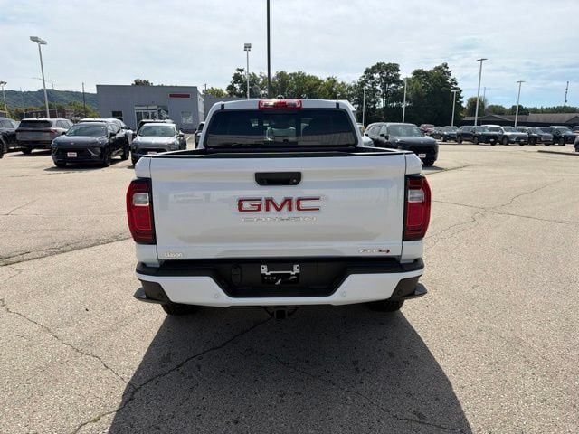 New 2026 GMC Canyon AT4 w/ Technology Plus Package AWD/4WD image 4