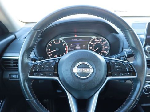 Used 2023 Nissan Altima 2.5 SR image 18