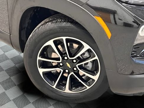 Certified 2025 Chevrolet TrailBlazer LT AWD/4WD image 23
