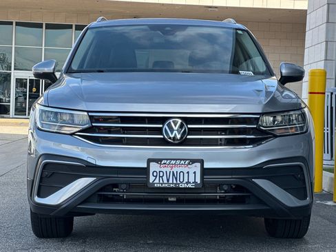 Used 2024 Volkswagen Tiguan SE image 9