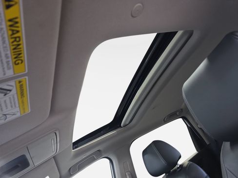 Used 2023 Honda CR-V EX-L image 29