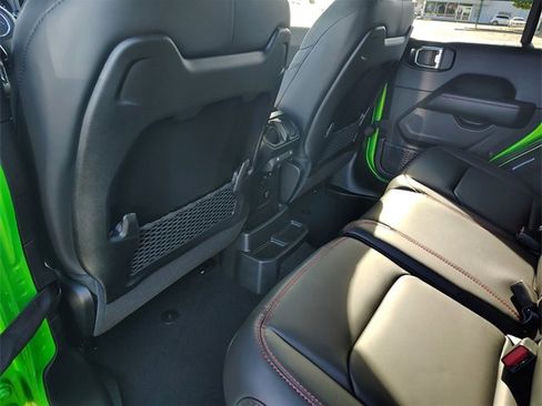 New 2026 Jeep Wrangler Unlimited Rubicon w/ Safety Group image 32