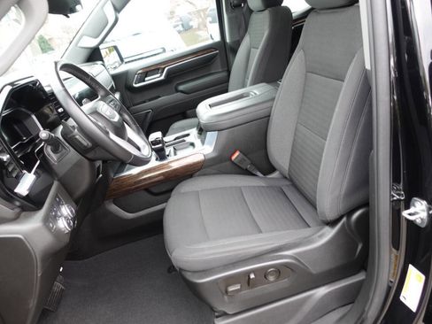 Used 2022 GMC Sierra 1500 Elevation image 17