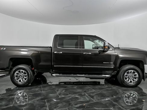 Used 2019 Chevrolet Silverado 2500 LTZ w/ Duramax Plus Package image 12