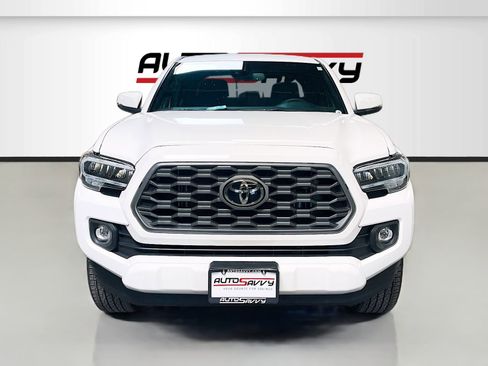 Used 2023 Toyota Tacoma TRD Sport AWD/4WD image 2