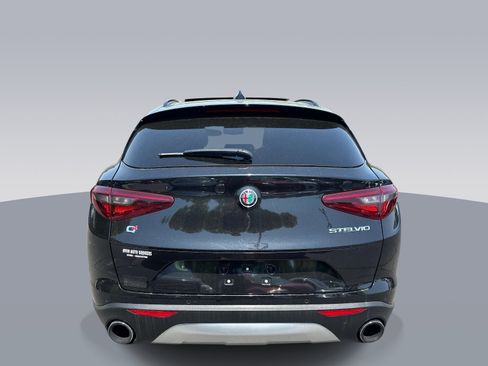 Used 2018 Alfa Romeo Stelvio Ti Sport AWD/4WD image 4