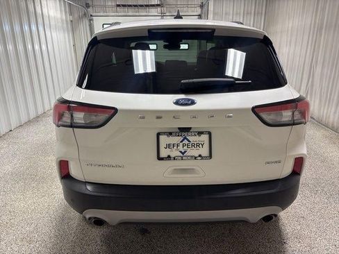 Used 2022 Ford Escape Titanium image 30