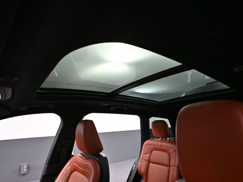 Used 2025 Lincoln Aviator Reserve w/ Jet Appearance Package image 26