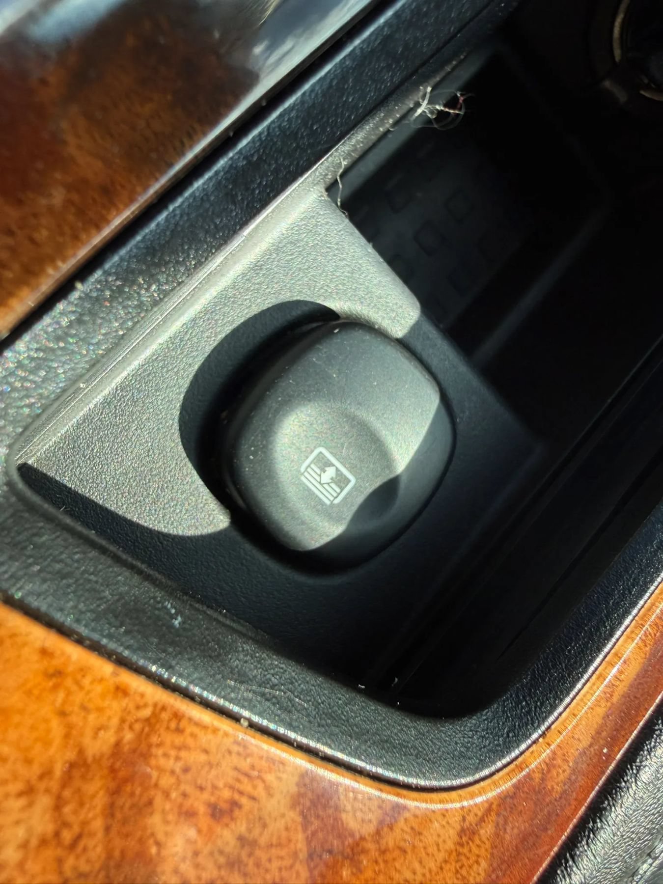 Used 2013 Lincoln MKS AWD image 26