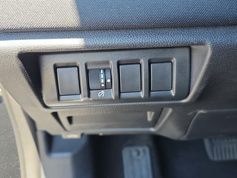 Used 2023 Subaru Outback AWD/4WD image 23