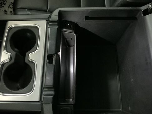 Used 2018 GMC Sierra 1500 SLT AWD/4WD image 50