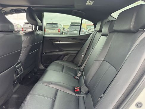 Used 2025 Toyota Camry XSE w/ Premium Package FWD image 31