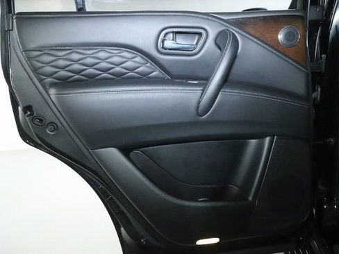 Used 2019 INFINITI QX80 Luxe w/ 22" Wheel Package AWD/4WD image 16