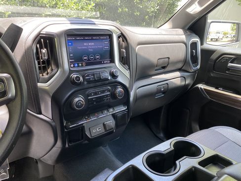 Used 2020 Chevrolet Silverado 1500 LT w/ Trailering Package AWD/4WD image 24