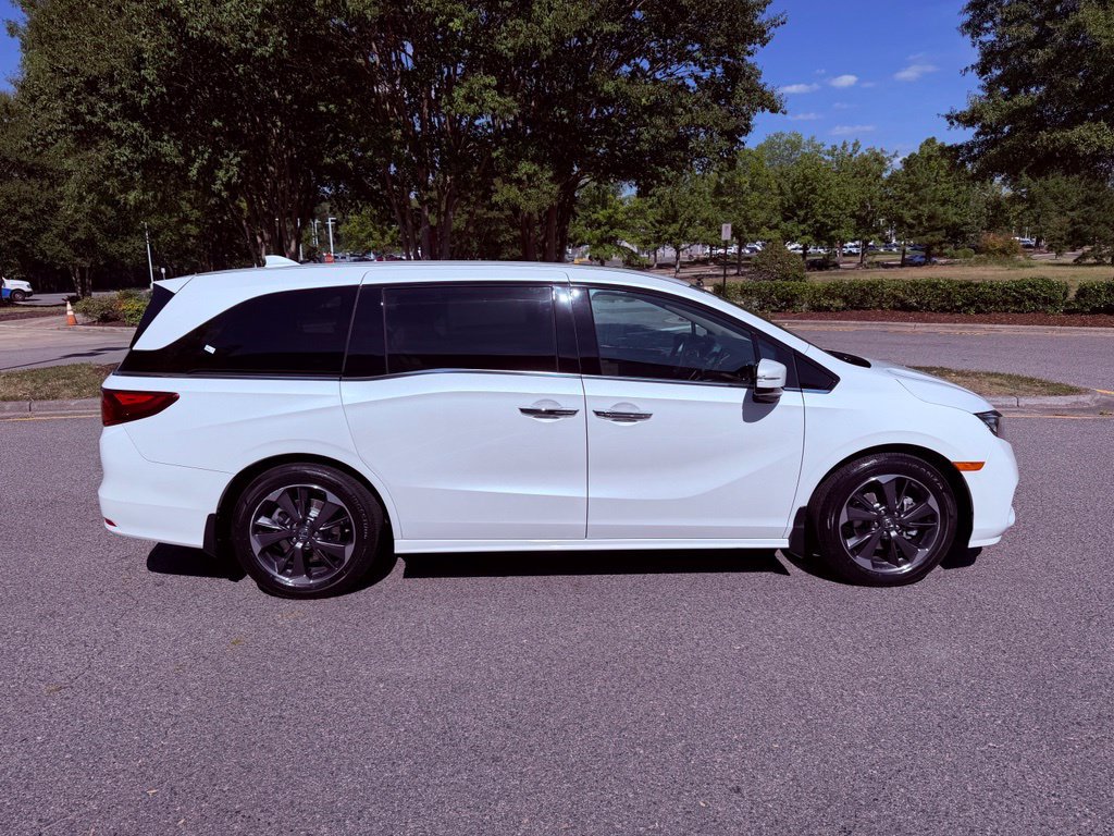 Used 2023 Honda Odyssey Elite image 14