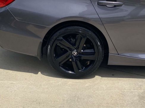 Used 2019 Honda Accord Sport image 39