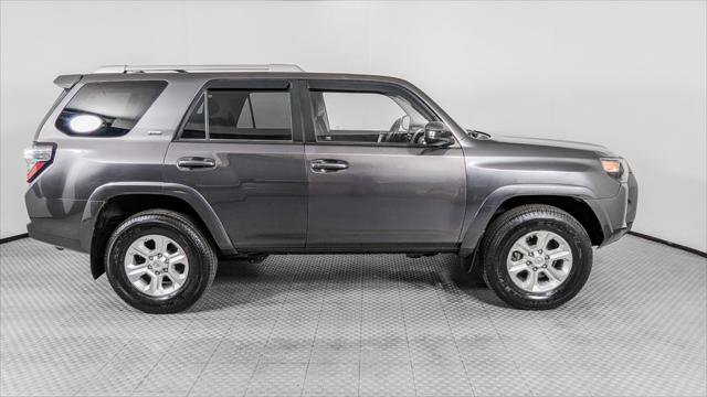 Used 2018 Toyota 4Runner SR5 AWD/4WD image 8