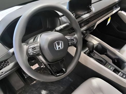 Used 2025 Honda Accord LX image 13