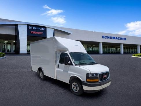 New 2026 GMC Savana 3500 w/ Power Convenience Package RWD image 1