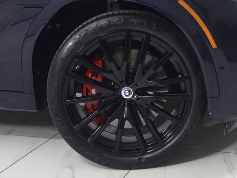 Used 2022 BMW X6 M50i w/ Executive Package image 16