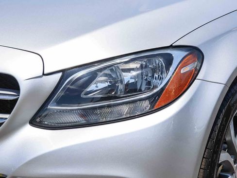 Used 2015 Mercedes-Benz C 300 4MATIC Sedan image 8