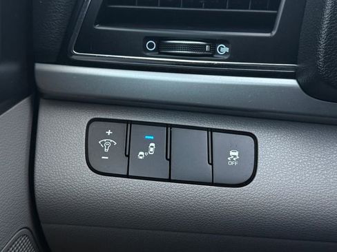 Used 2018 Hyundai Elantra Value Edition image 12