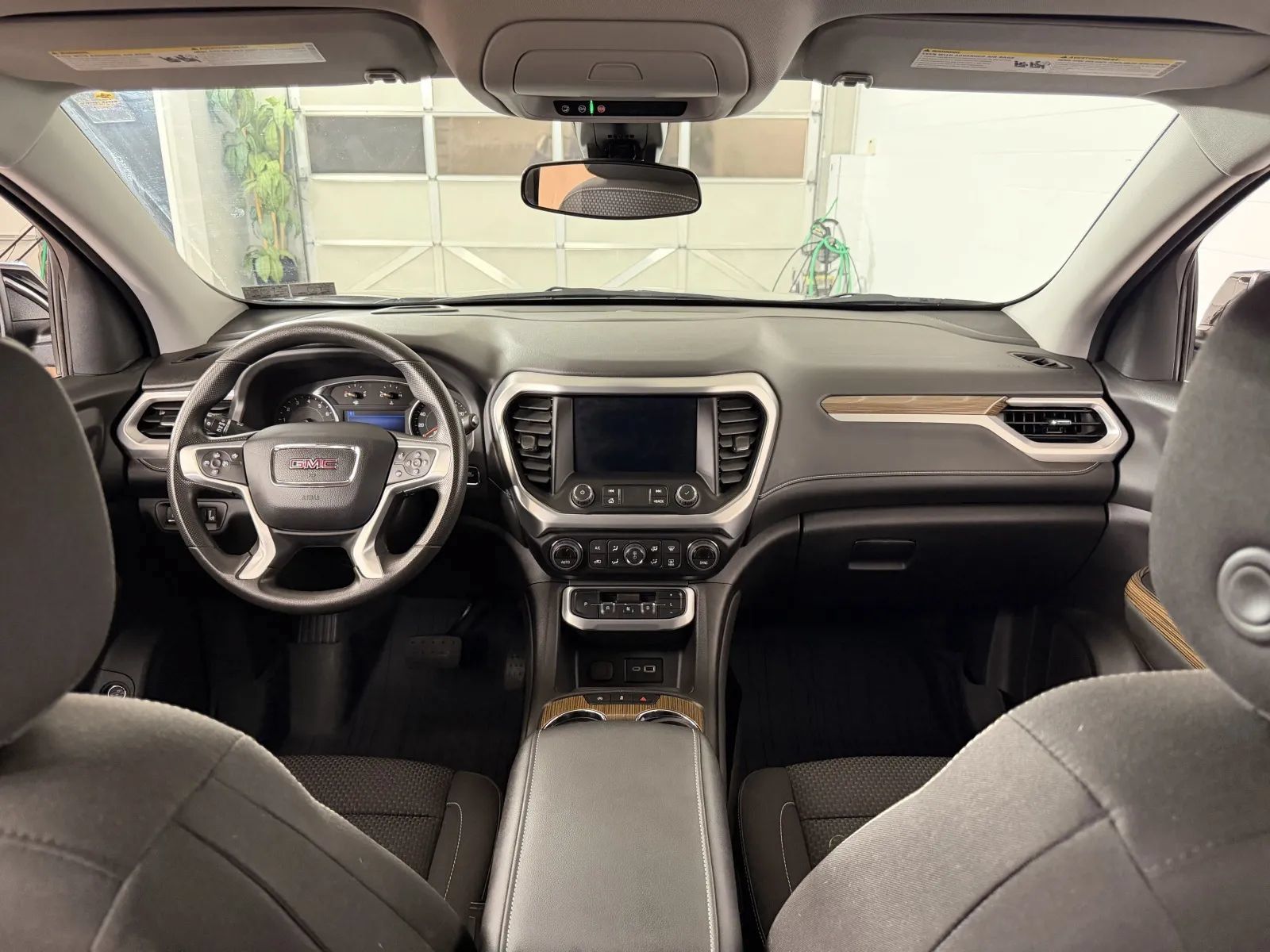 Used 2023 GMC Acadia SLE w/ Driver Convenience Package AWD/4WD image 25
