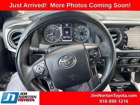 Used 2021 Toyota Tacoma TRD Sport w/ Technology Package RWD image 9