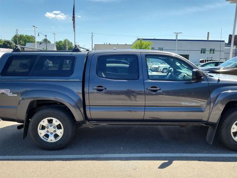 Used 2010 Toyota Tacoma 4x4 Double Cab image 3