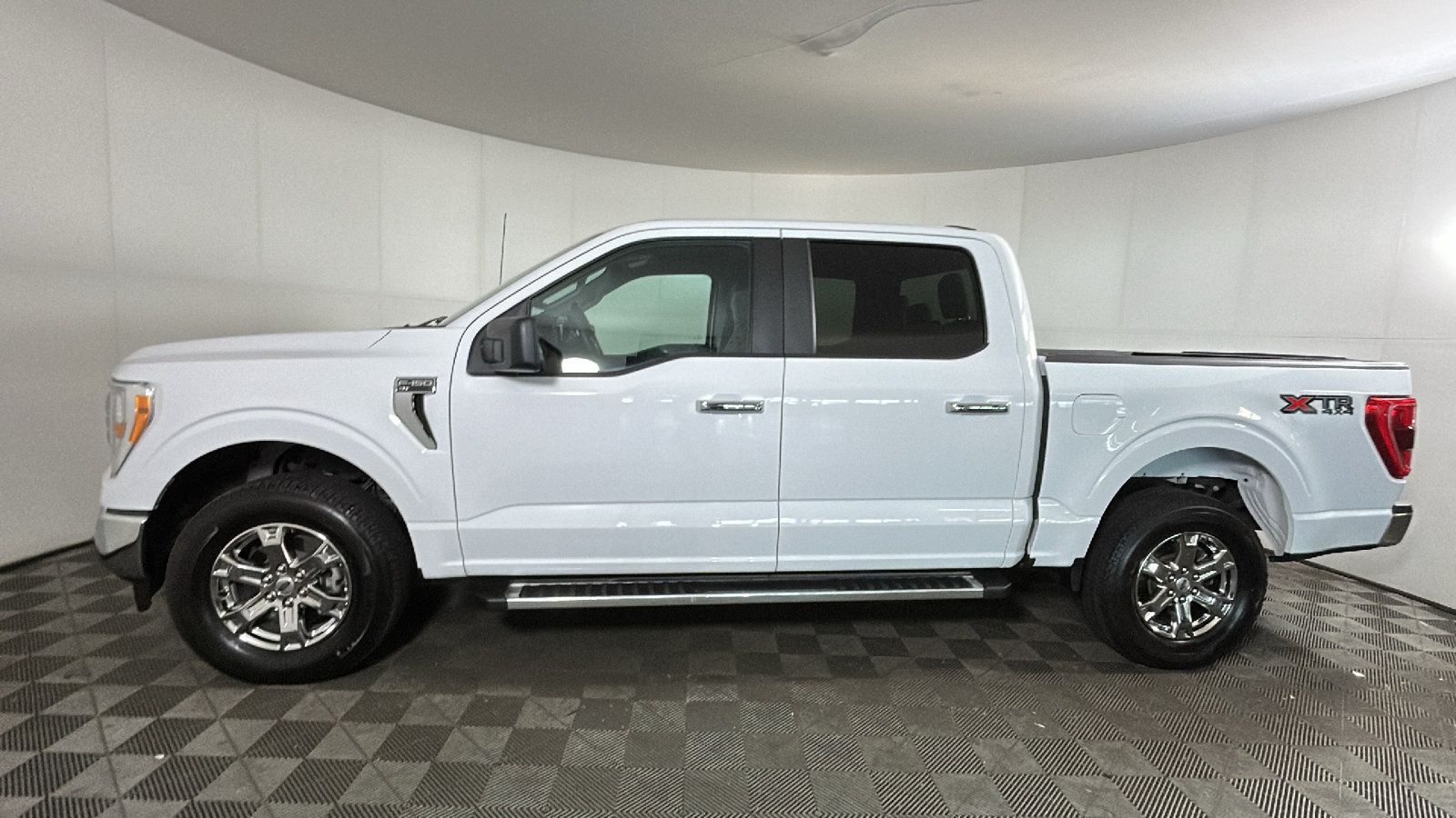 Used 2023 Ford F150 XLT w/ XTR Package AWD/4WD image 6