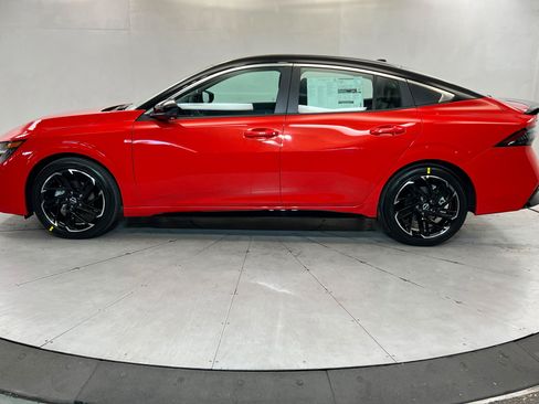 New 2026 Nissan Sentra SR w/ SR Premium Package FWD image 2