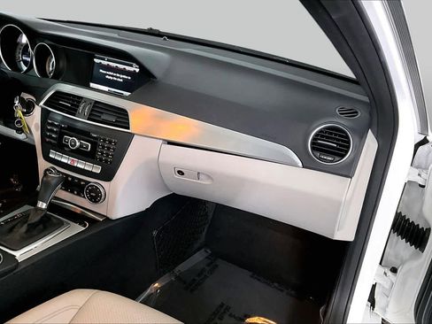 Used 2013 Mercedes-Benz C 250 Coupe image 19