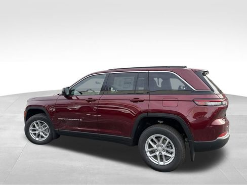 New 2025 Jeep Grand Cherokee Laredo X w/ Luxury Tech Group I image 5