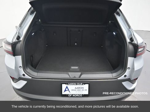 Used 2022 Volkswagen ID.4 Pro S w/ Gradient Package image 16