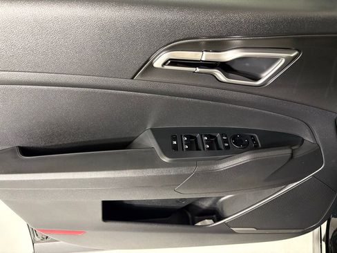 New 2026 Kia Sportage LX image 13